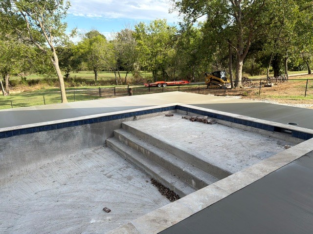 Residential Swimming Pool photo 9